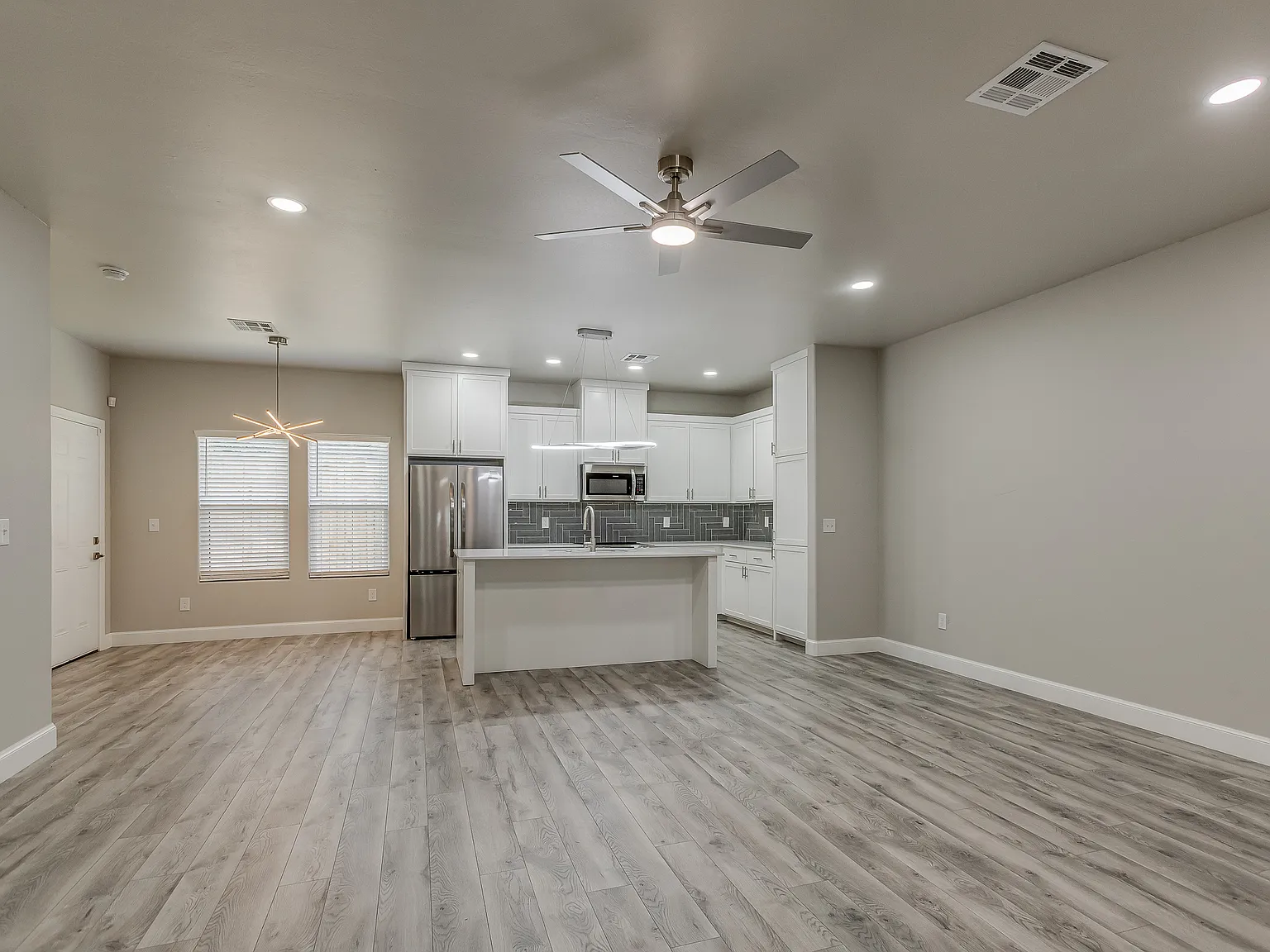 2 bed, 1170 sqft, $1,795 — Photo 4