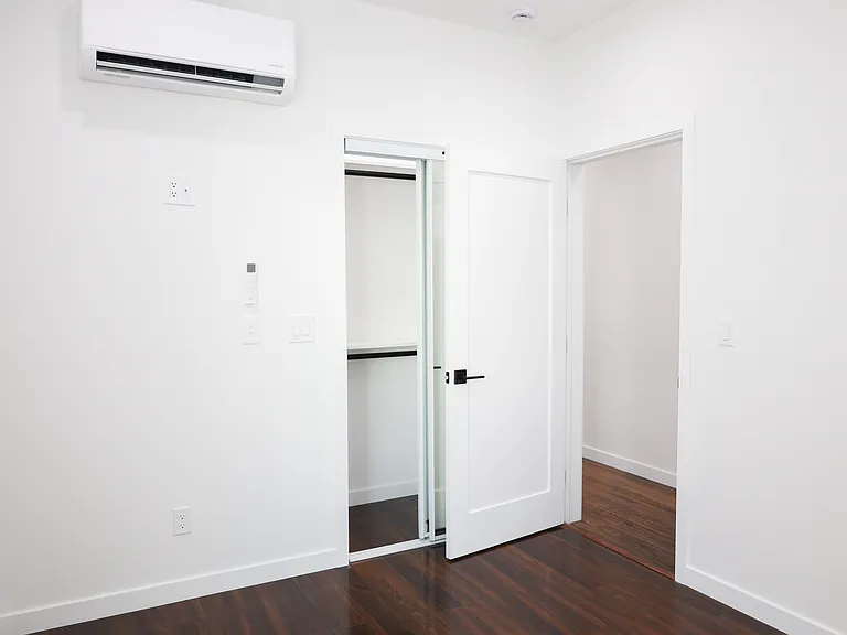 1039 Gladys Ave #1039 — Photo 11