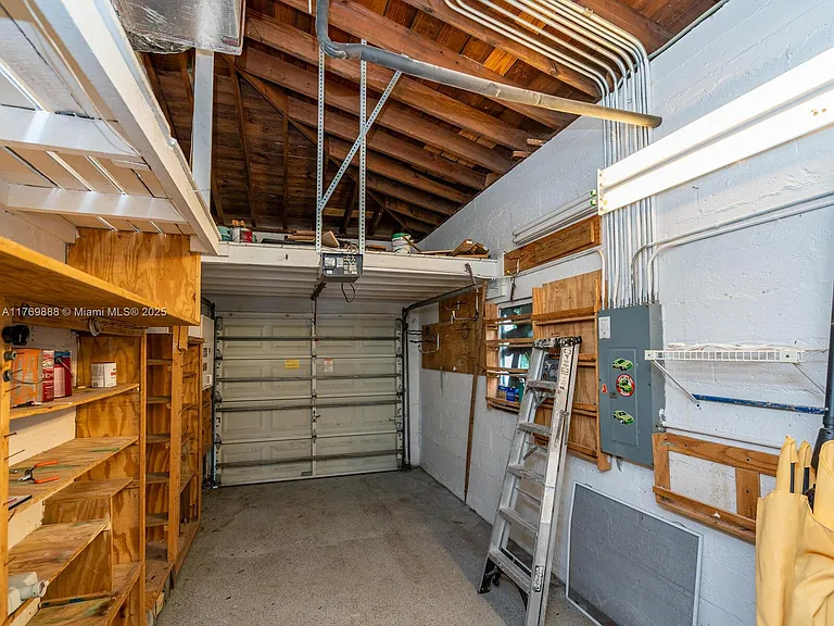 9441 Byron Ave — Photo 49