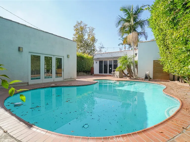 432 S Orange Dr — Photo 31