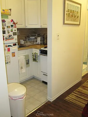 Rented by City Connections Realty | media 8