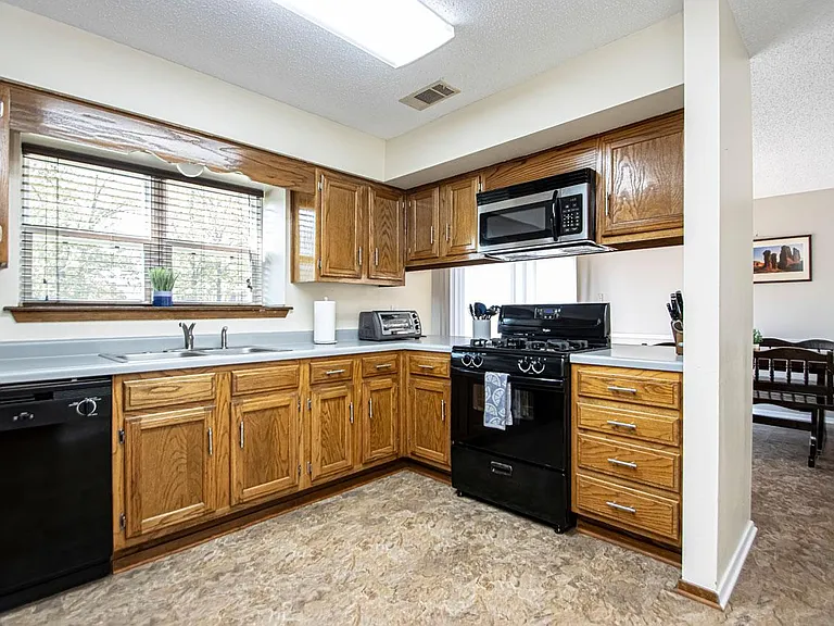 101 Bearskin Dr — Photo 13
