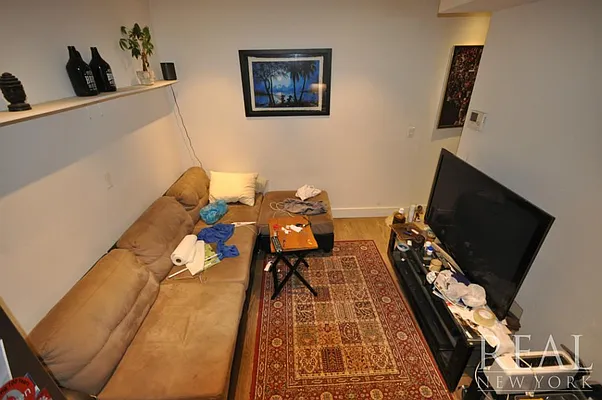 Rented by REAL New York | media 32