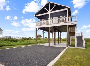 1071 Shady Ln, Gilchrist, TX 77617