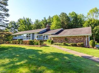 12690 Sperry Rd, Chesterland, OH 44026