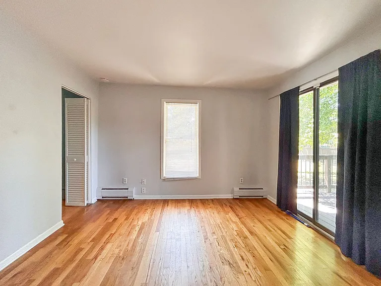 2890 Quay St — Photo 12