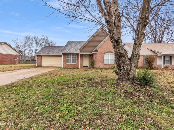 4125 Shadow Glen Dr, Horn Lake, MS 38637
