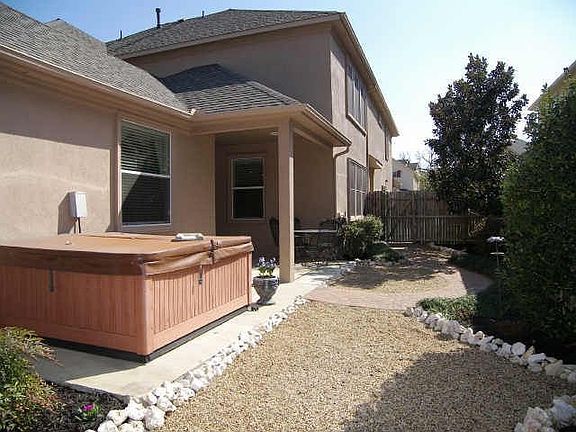 3rd image of 625 Rosemead Dr