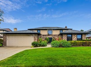 4168 Terri Lyn Ln, Northbrook, IL 60062