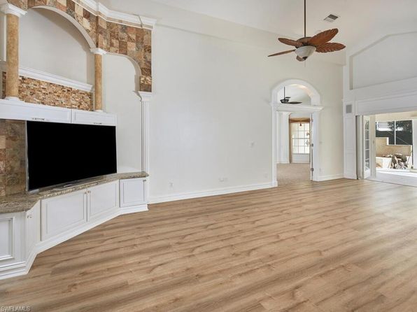 27041 Enclave Dr, Bonita Springs, FL 34134