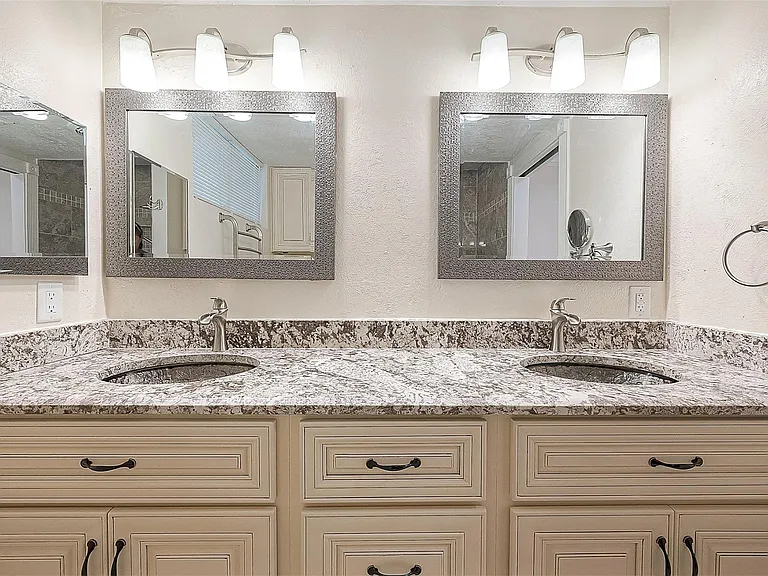 3019 Stoney Brook Dr — Photo 36