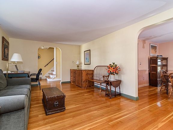 5th image of 70 Cobleigh St