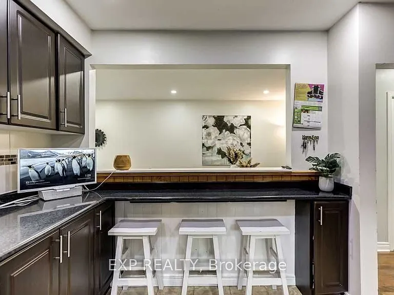 72 Billington Cres #UPPER — Photo 14