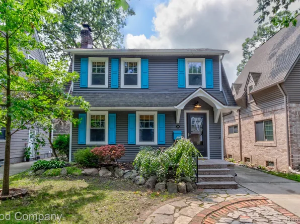 38 Wellesley Dr, Pleasant Ridge, MI 48069
