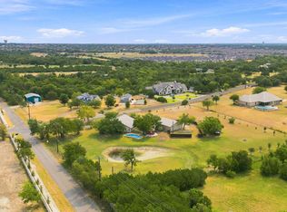 102 Valley View Dr E, Leander, TX 78641