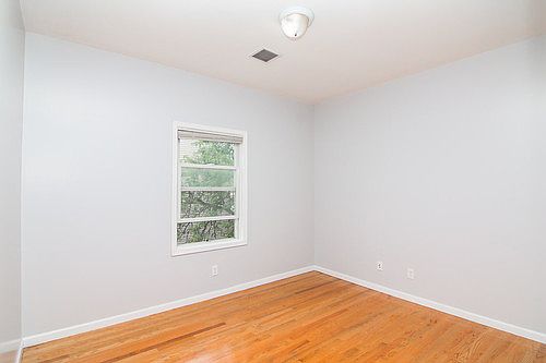 5th image of 123 Logan Ave #2