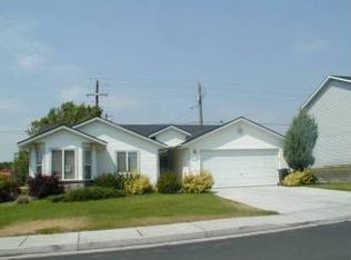 421 E Autumn Ave, Hermiston, OR 97838
