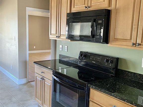 5th image of 115 E Crest Way