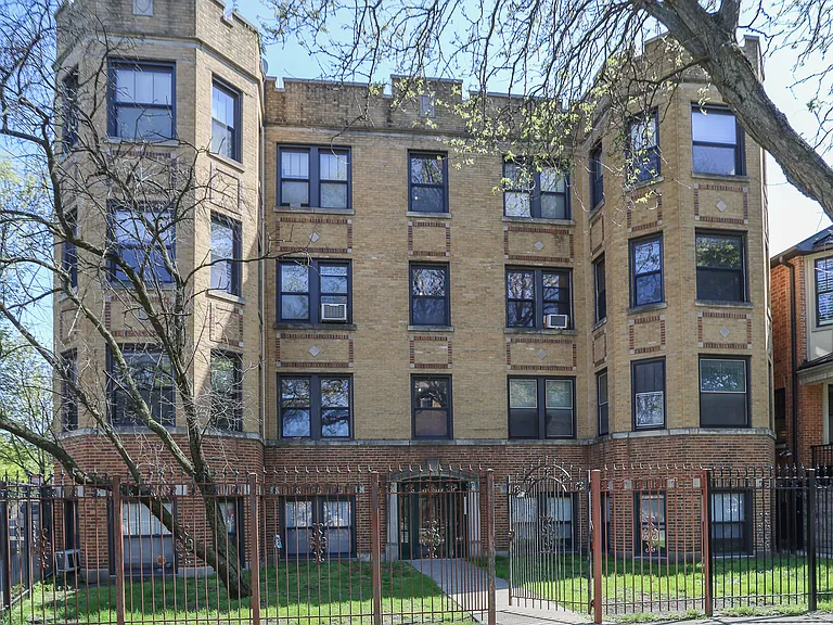 4260 N Clark St #3 — Photo 9