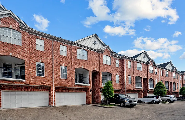 2210 Augusta Dr — Photo 34