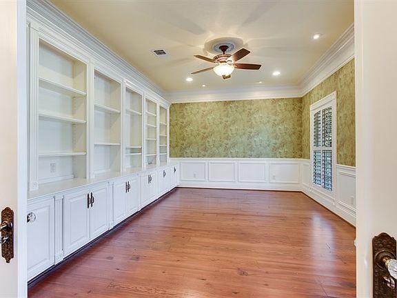 5th image of 108 Deerfield Dr