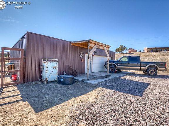 4th image of 8 Pheasant Ct