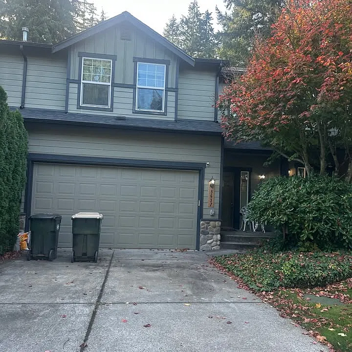 5637 Colby Ct SE