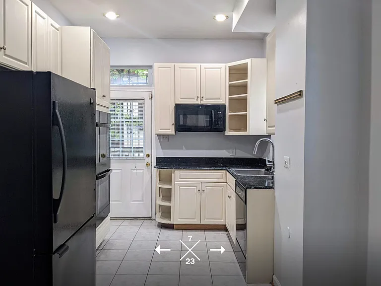 1356 Independence Ave SE — Photo 7