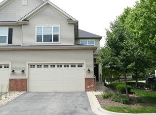 63 Melrose Ct, South Elgin, IL 60177