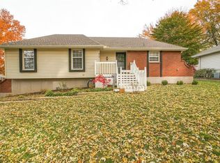 916 SW 18th St, Blue Springs, MO 64015