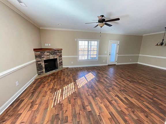 3rd image of 1816 Cambria Dr #A