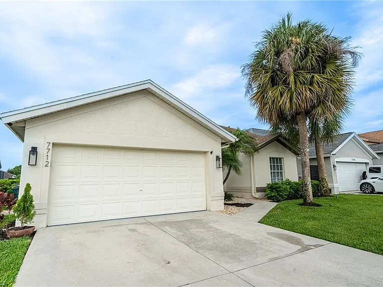 7712 Citrus Hill Ln — Photo 5