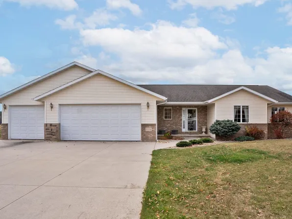 373 Ridgeway Dr, Brillion, WI 54110