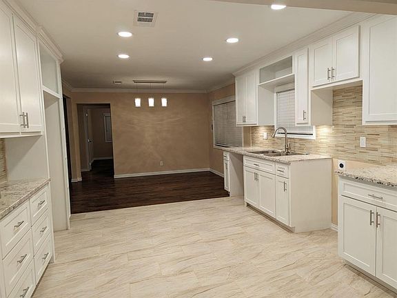 4th image of 8431 Churchville Dr