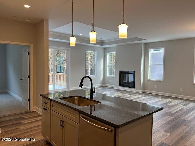 5th image of 24 Daintree Drive