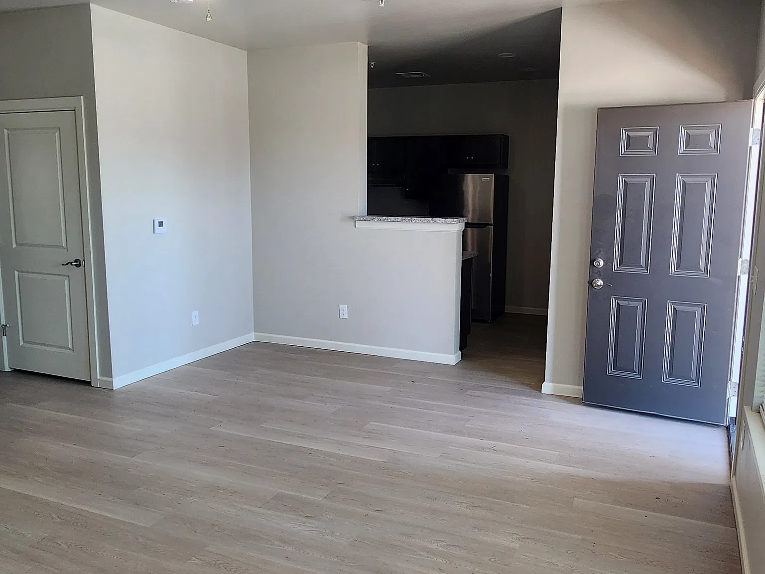 8009 Melrose Ln — Photo 2