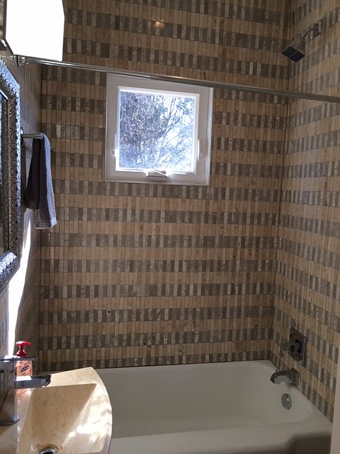 Main floor bath with tub