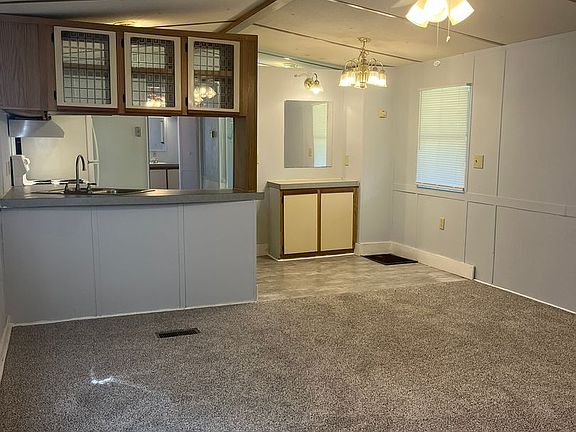 2nd image of 115 Nightingale Ct