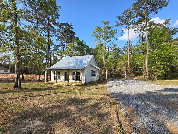 4th image of 401 George Frd