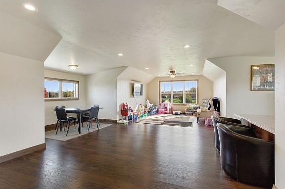 4th image of 2166 Silver Quail Ln