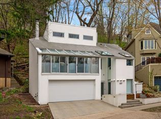807 Kenwood Pkwy, Minneapolis, MN 55403