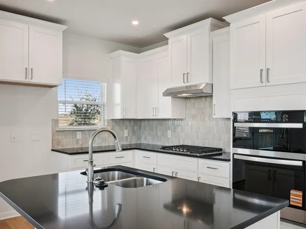 404 Young St, Buda, TX 78610