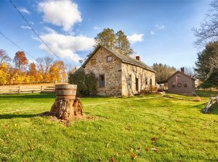 5892B Sullivan Trl, Nazareth, PA 18064