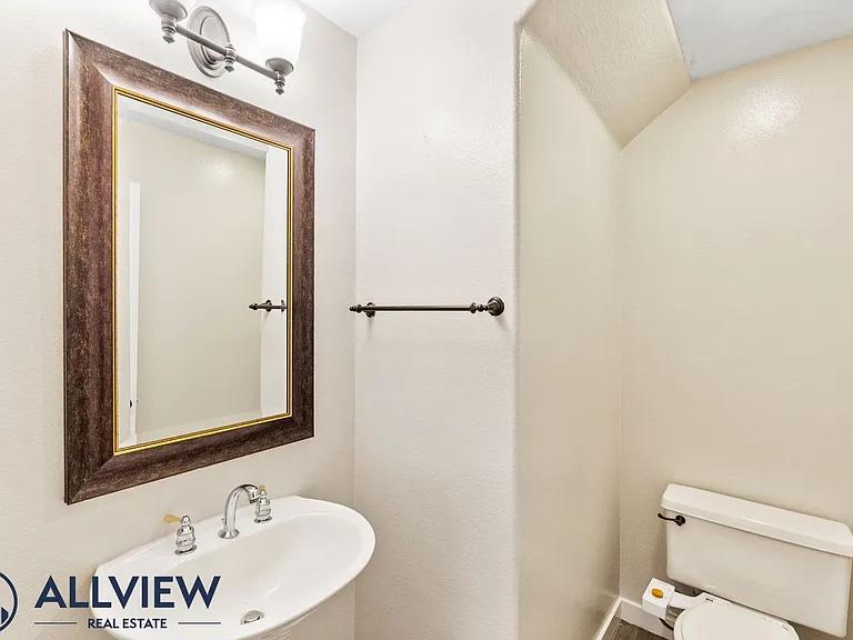 33 Silverwind — Photo 11