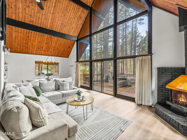 145 E Valley Pl, Munds Park, AZ 86017