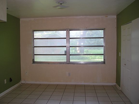 5th image of 1451 Bentley St