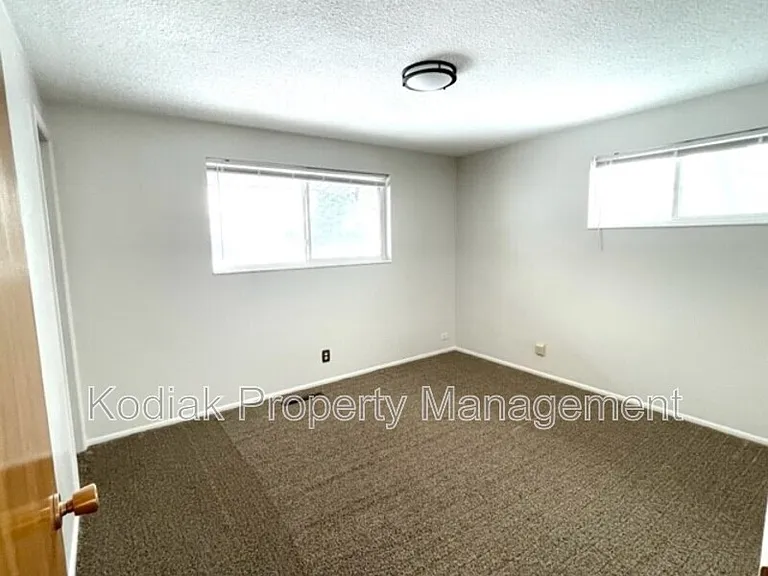 4099 S Madison Ave — Photo 17