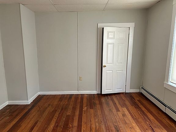 3rd image of 391 Elm St APT 3R