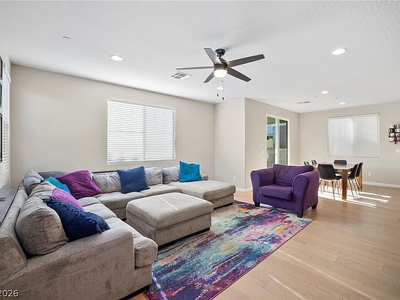 5th image of 354 Silva Pl