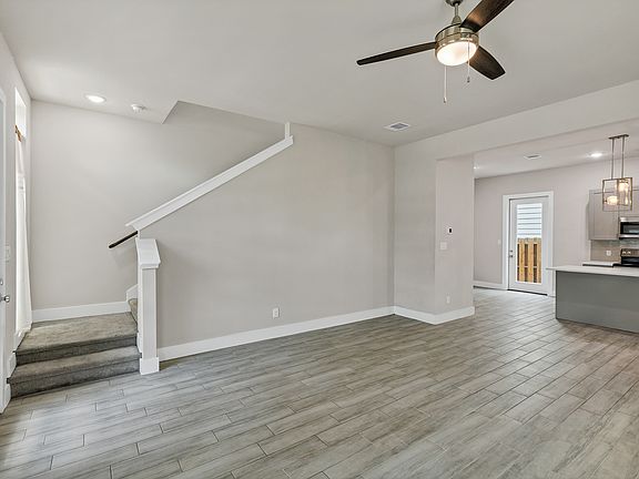 4th image of 226 Rainbow Dr #226